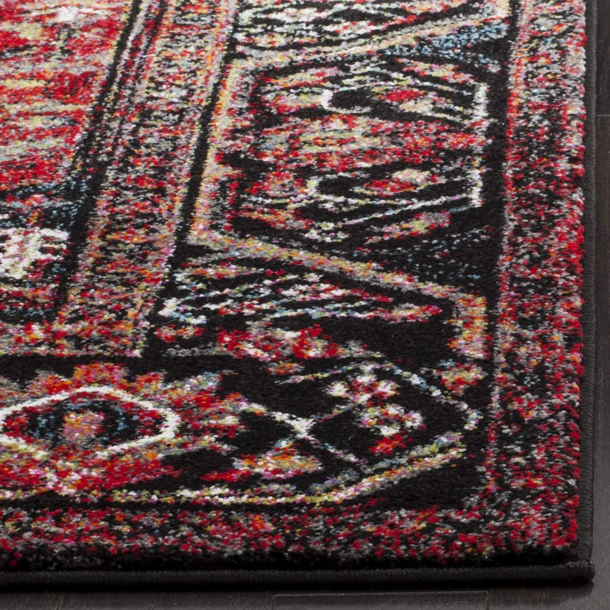 SAFAVIEH Vintage Hamadan Red Multi Rug