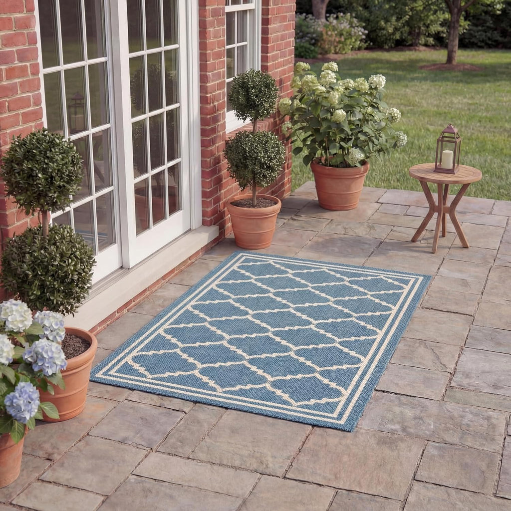 SAFAVIEH Courtyard Blue Beige Rug